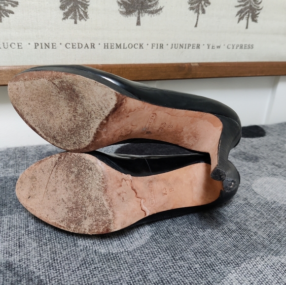 Coach Patent Leather Heels - 7.5 - Picture 4 of 5